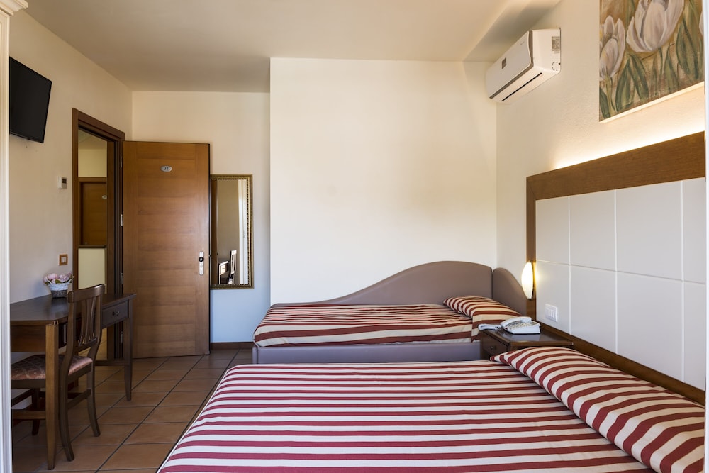 Hotel Sylvia 20/50
