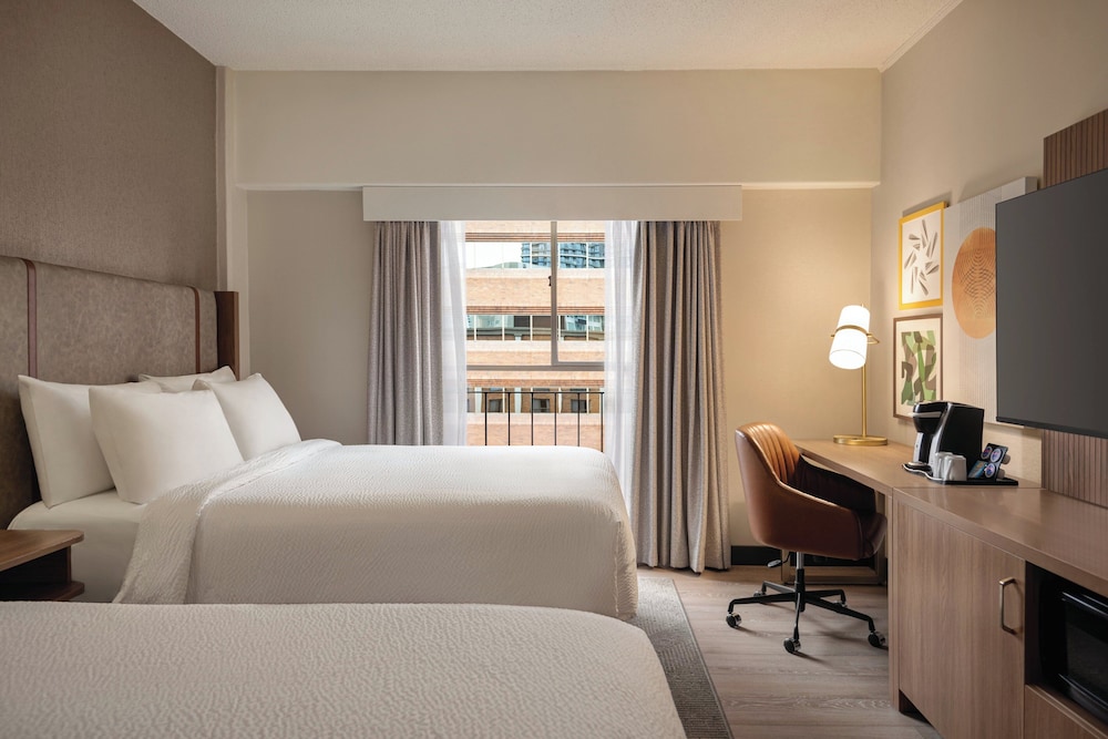 غرفة عائلية بسريرين كوين، HOLIDAY INN HOTEL AND SUITES VANCOUVER DOWNTOWN 4/9
