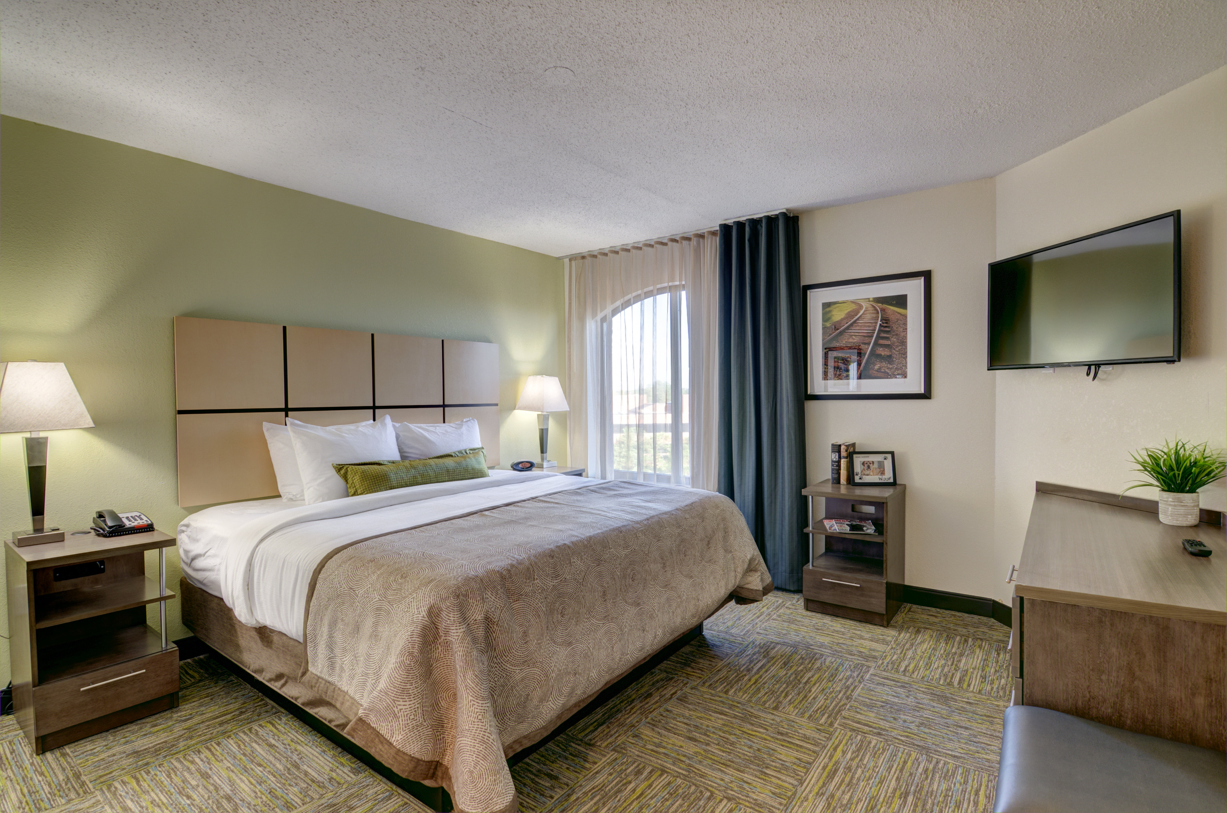 CANDLEWOOD SUITES RICHMOND - WEST BROAD 9/26