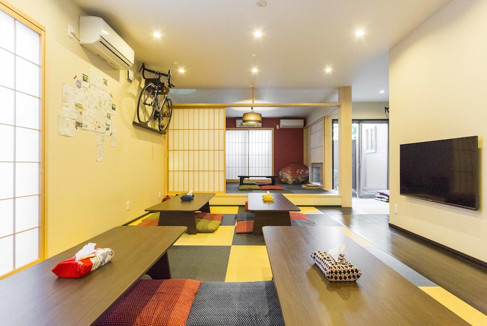 Fujitaya Bnb 37/50