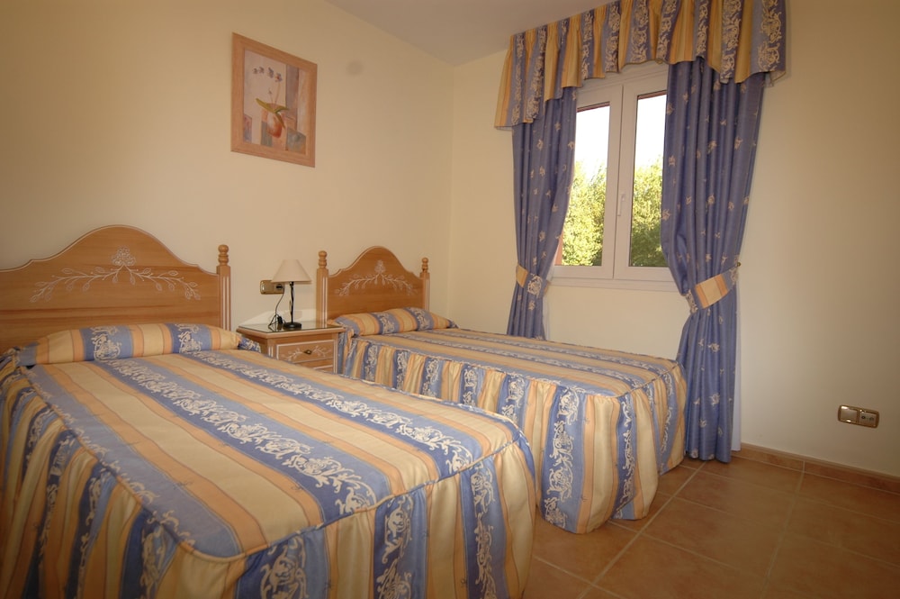 Marbella Beach Resort at Club Playa 16/50