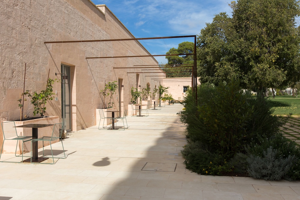 VINILIA WINE RESORT 71/78