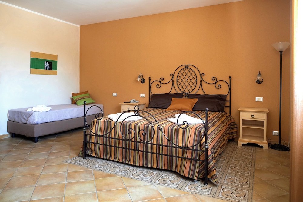 COMFORT, QUADRUPLE, DOUBLE AND TWIN BEDS
