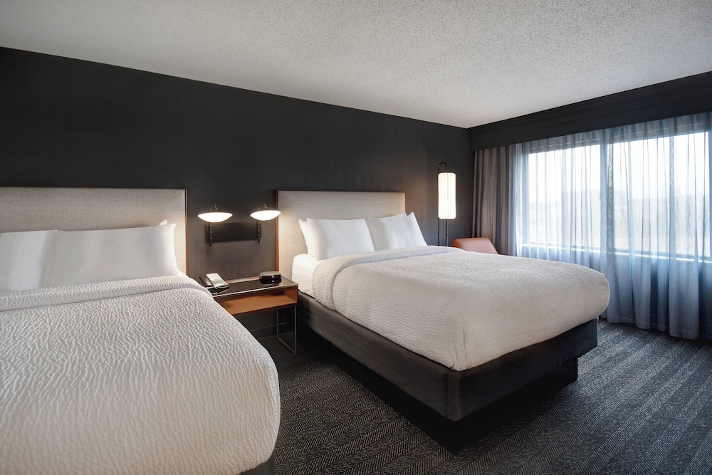 room, 2 queen beds