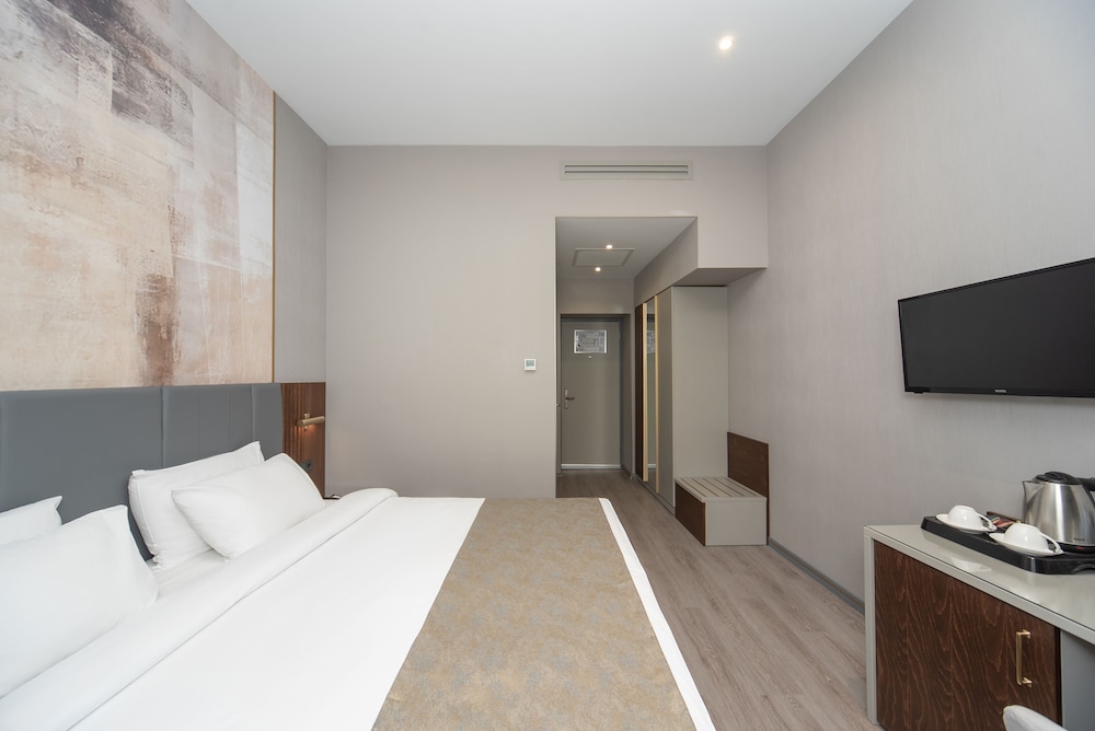 Tbilisi Chambers, Trademark Collection by Wyndham 15/50