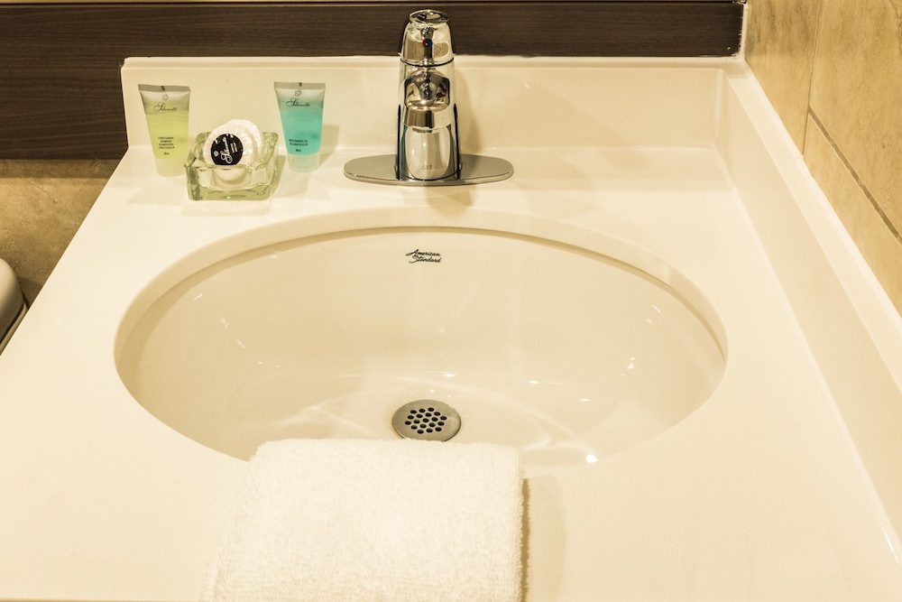 Le Chabrol Hotel Suites 65/72