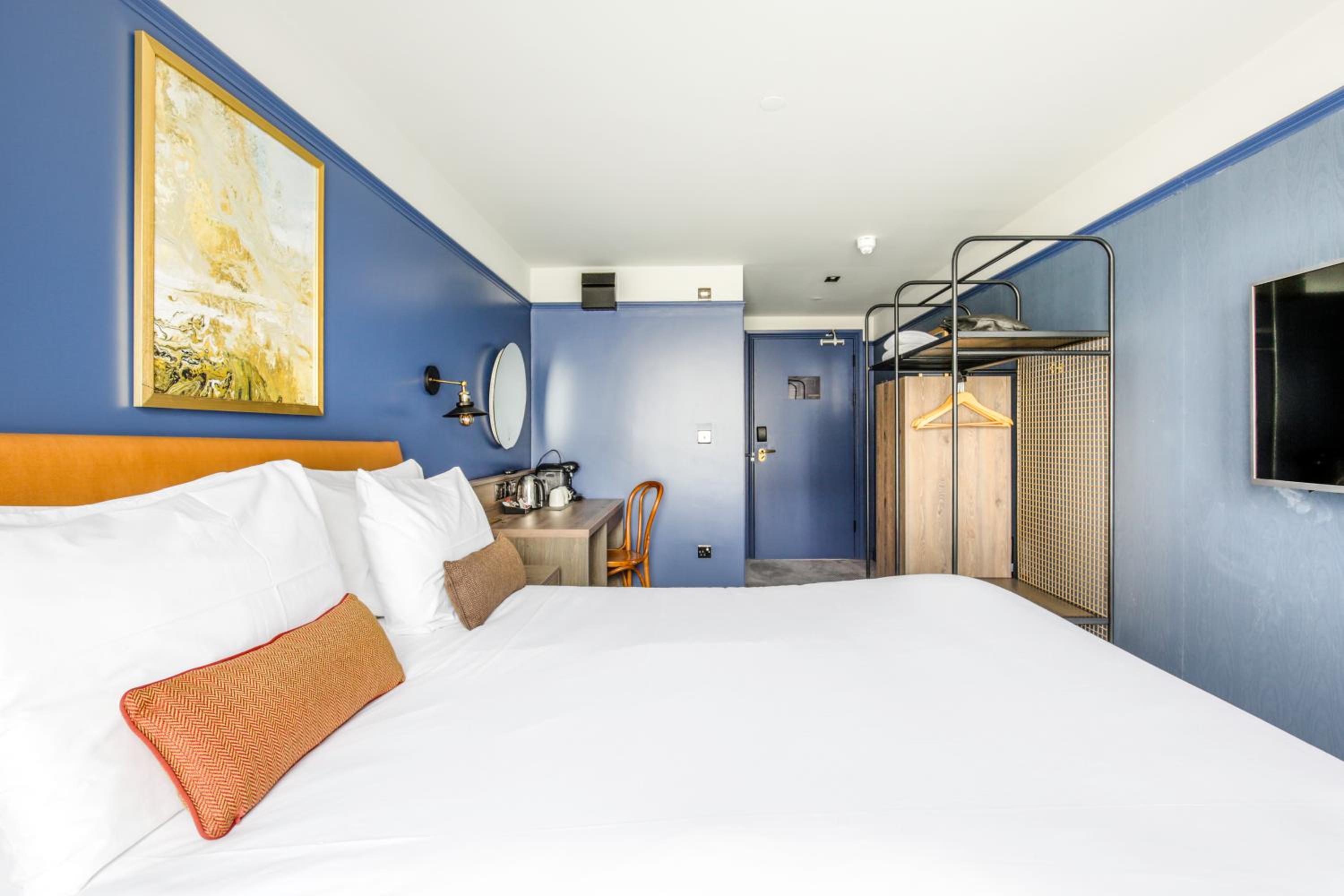 CLASSIC, DOUBLE BED