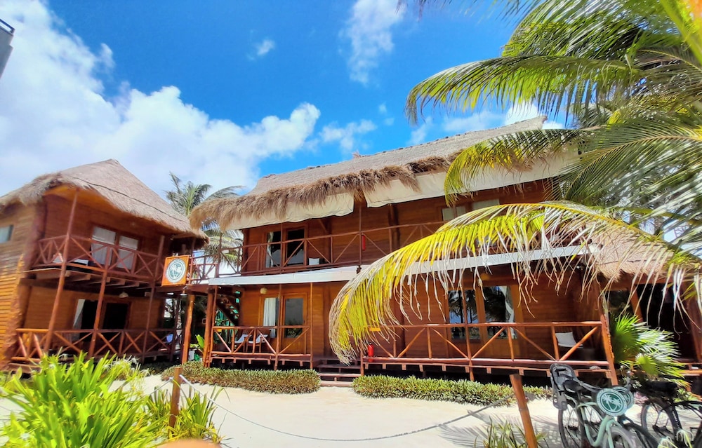 Palmeras de Mahahual Cabanas 2/39