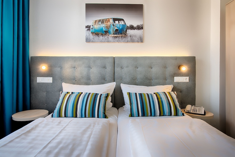 Home Hotel 30/59