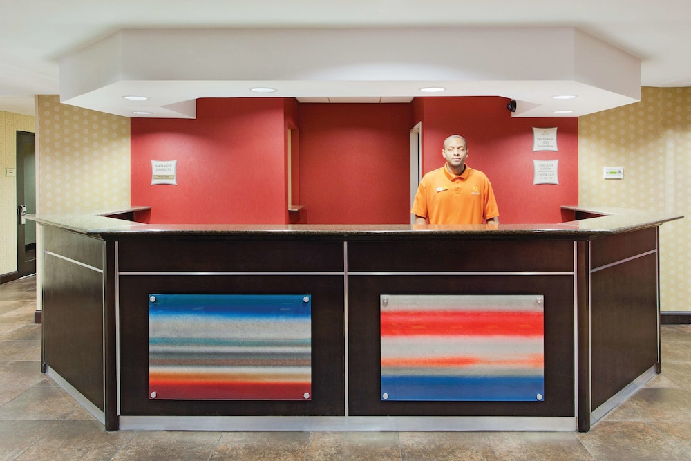 La Quinta Inn Suites Warner Robins 9/62