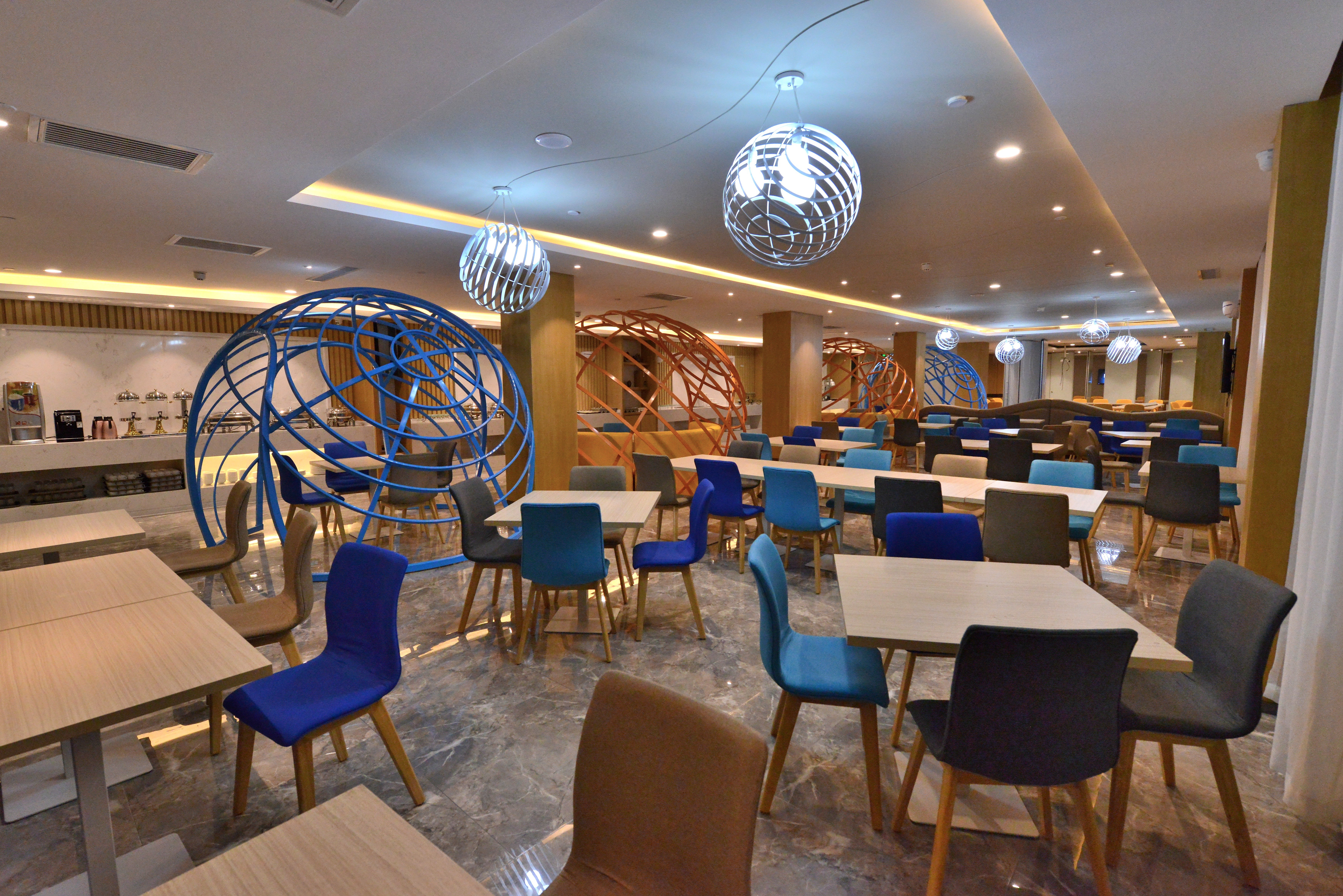 HOLIDAY INN EXPRESS WEIHAI ECONOMIC ZONE 42/54