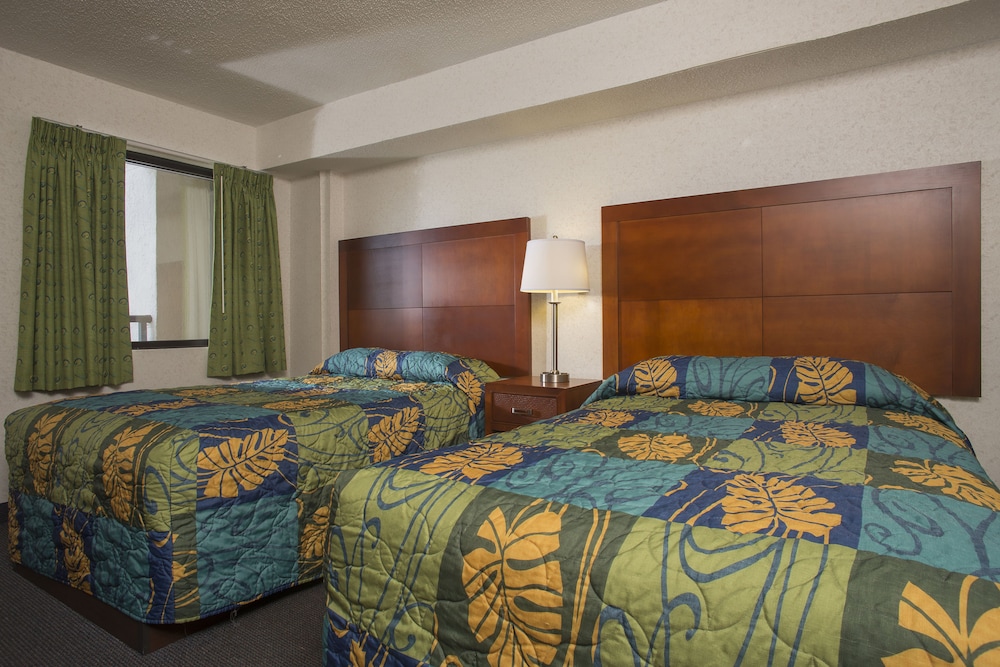 Beach Cove Resort 25/75