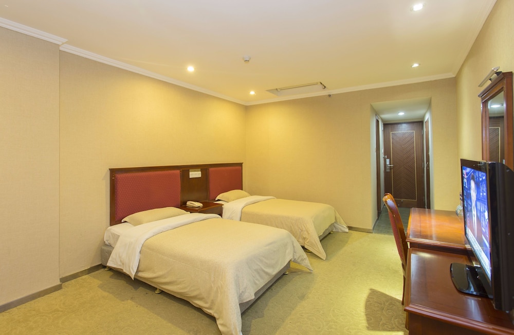 Kaiserdom Hotel Huayue 15/50