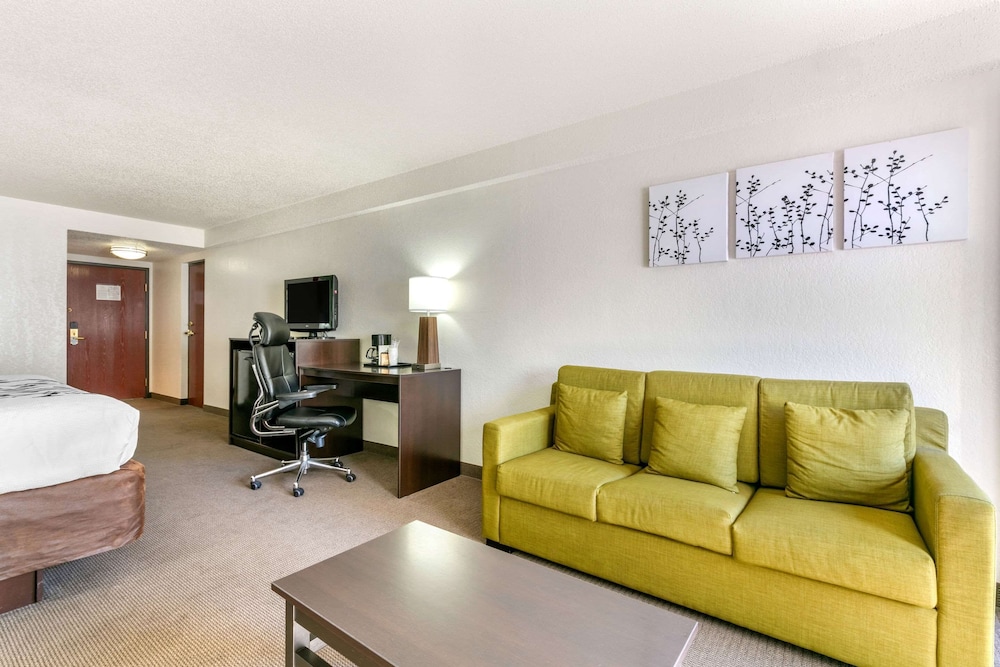 Sleep Inn & Suites near Sports World Blvd 29/39