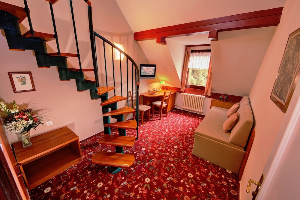 Park Hotel Pruhonice 25/50