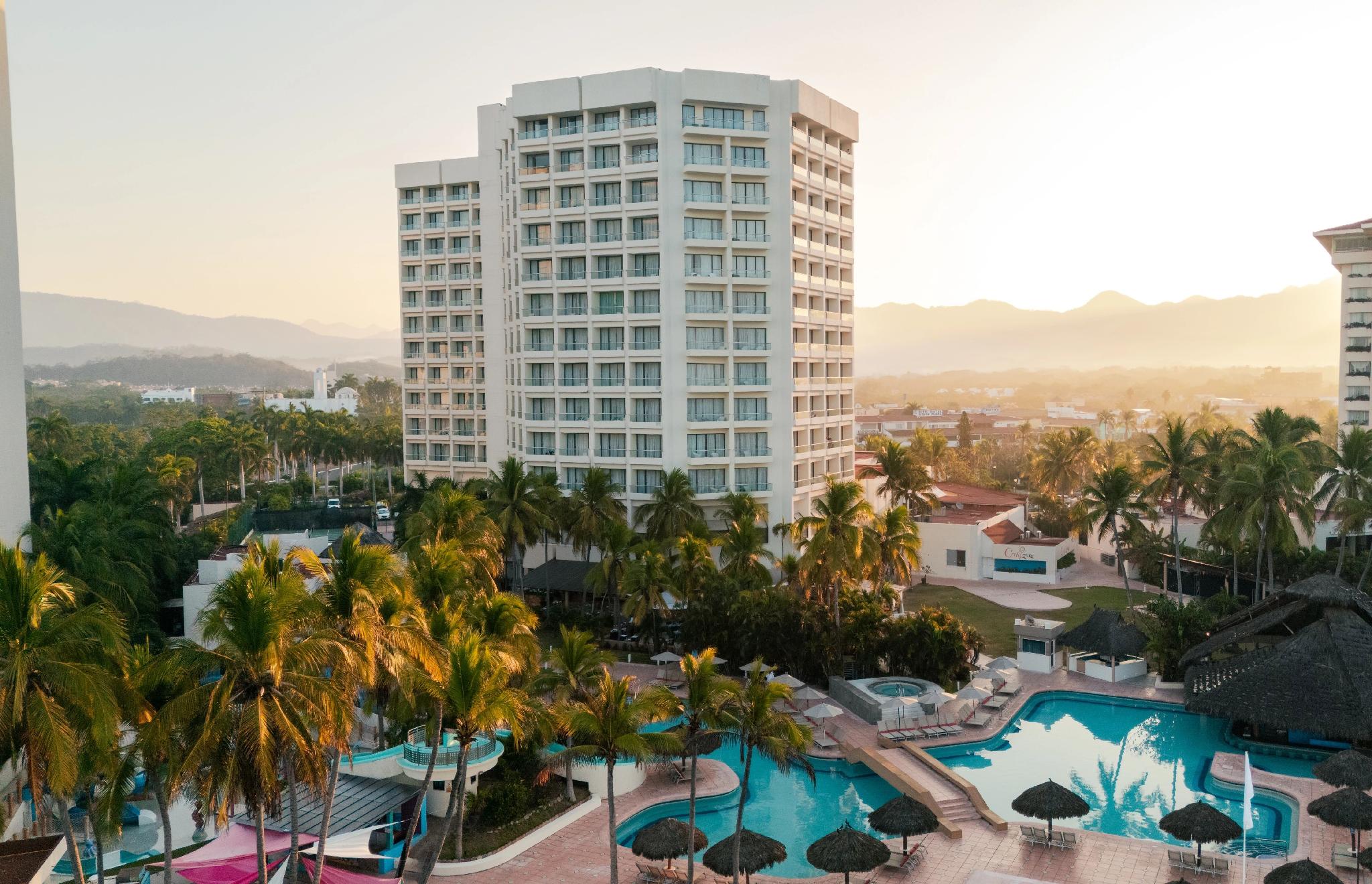 Sunscape Dorado Pacifico Resort And Spa in IXTAPA