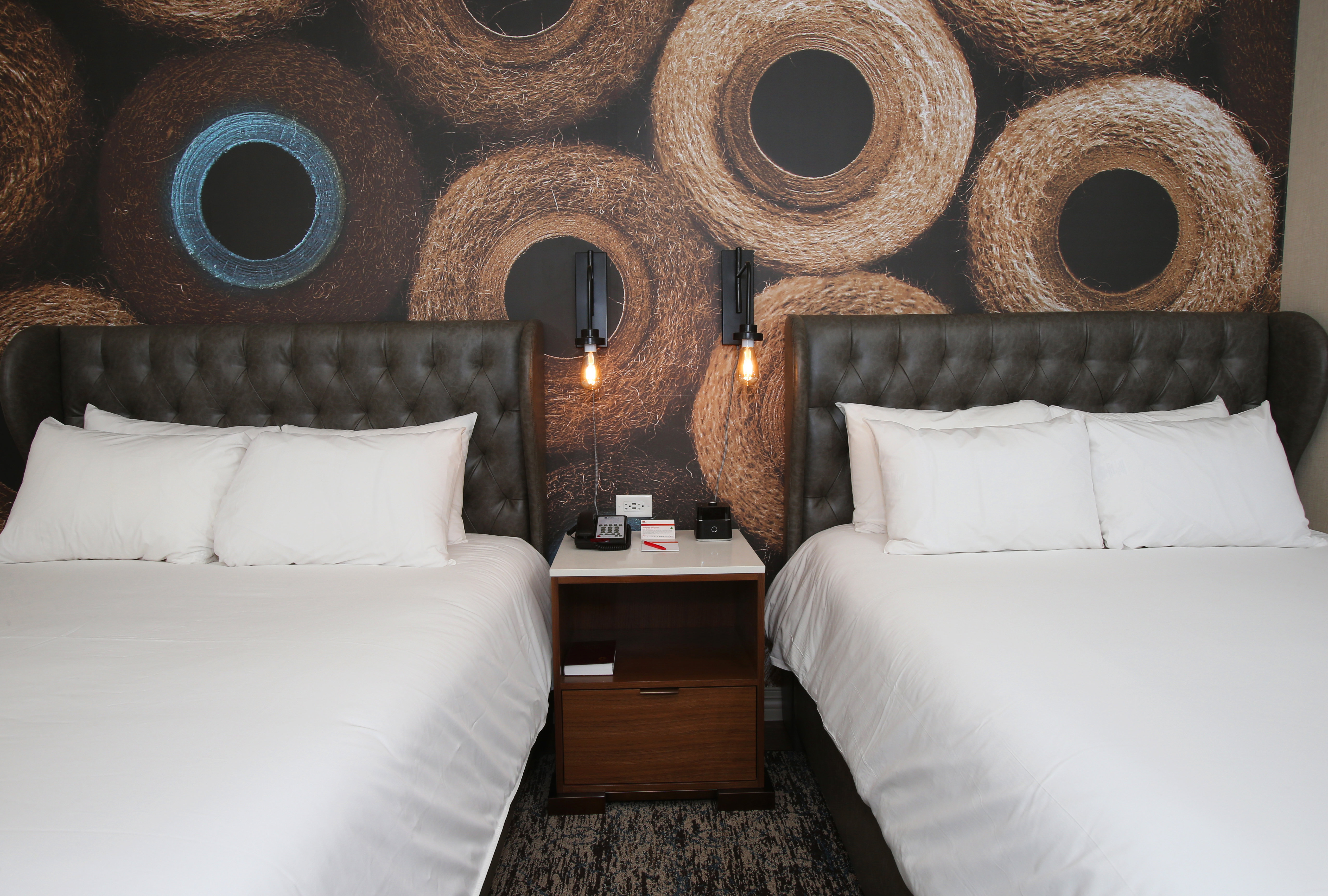 HOTEL INDIGO NAPERVILLE RIVERWALK 29/78