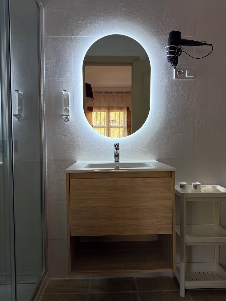Hostal Moscatel 3/50