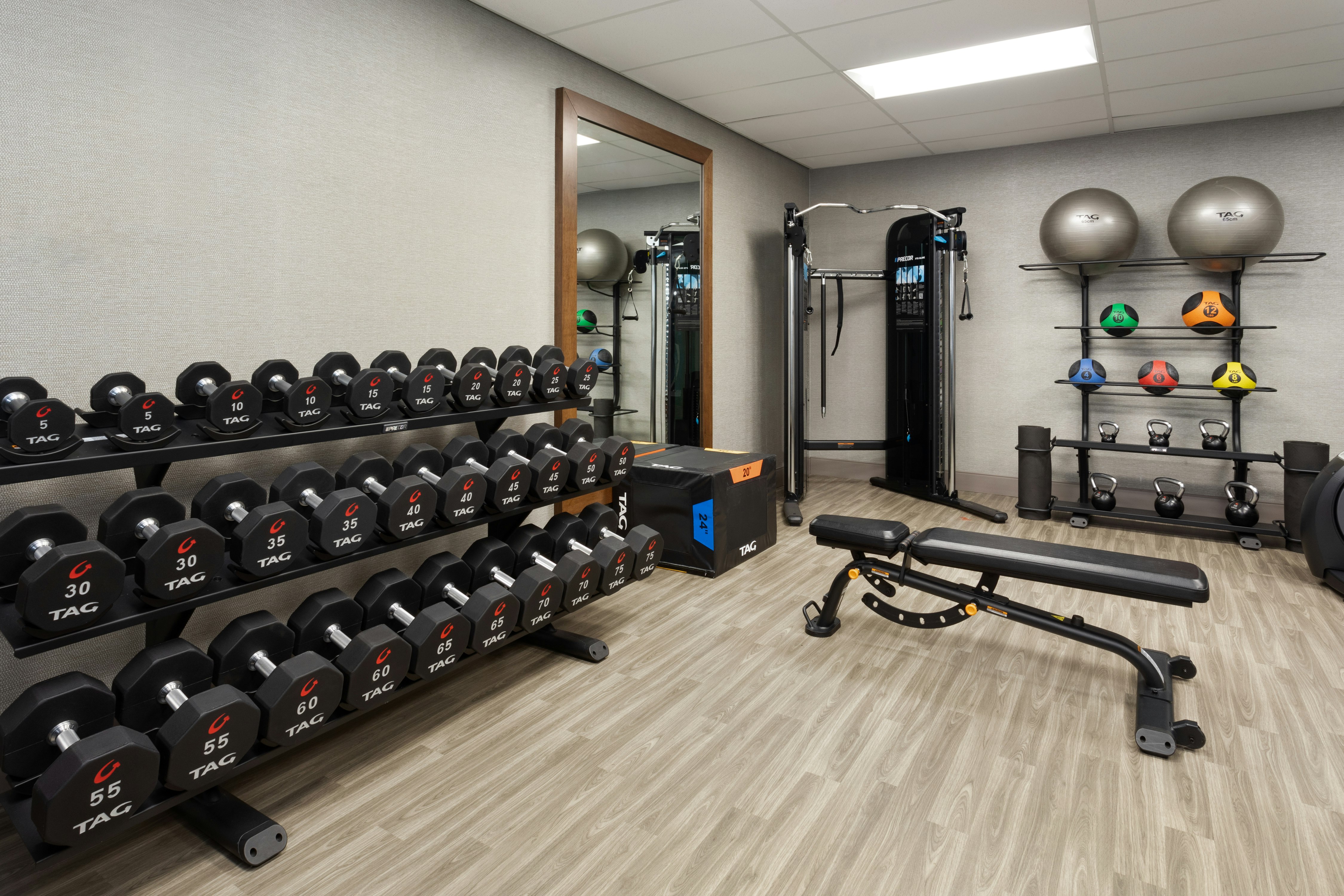 Hampton Inn Suites Scottsburg 53/82