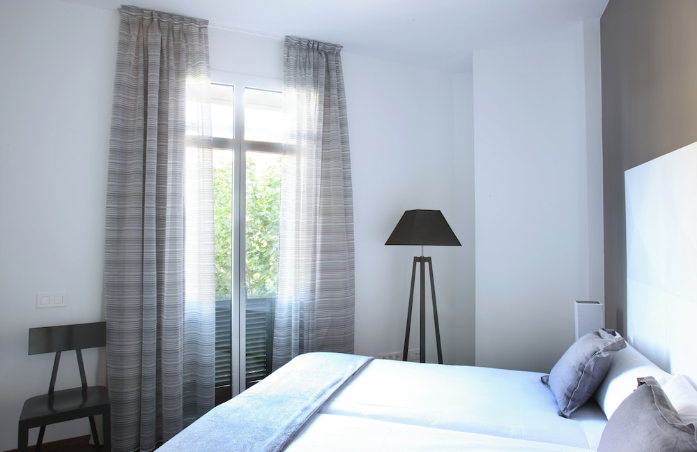 MH Apartments Suites 5/27