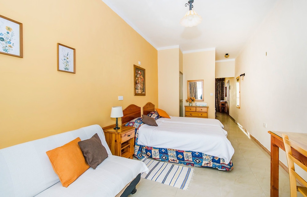 Lantern Guest House 16/60