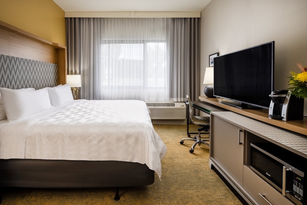 Holiday Inn Long Island - Islip Arpt East 13/46