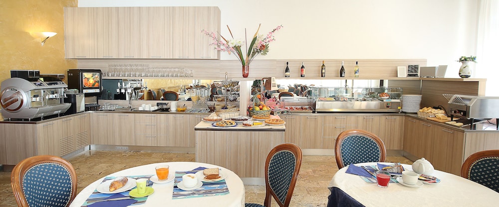 Hotel Piccinelli 49/63