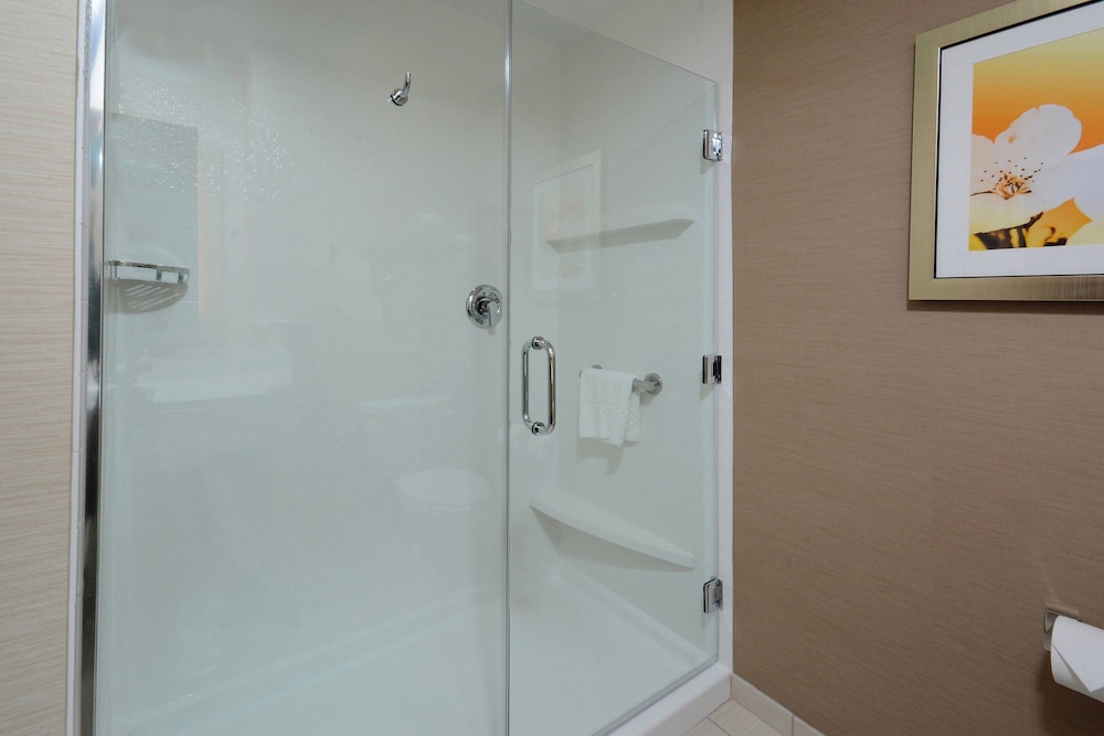 Fairfield Inn & Suites By Marriott Raleigh Capital Blvd./I-540 48/49