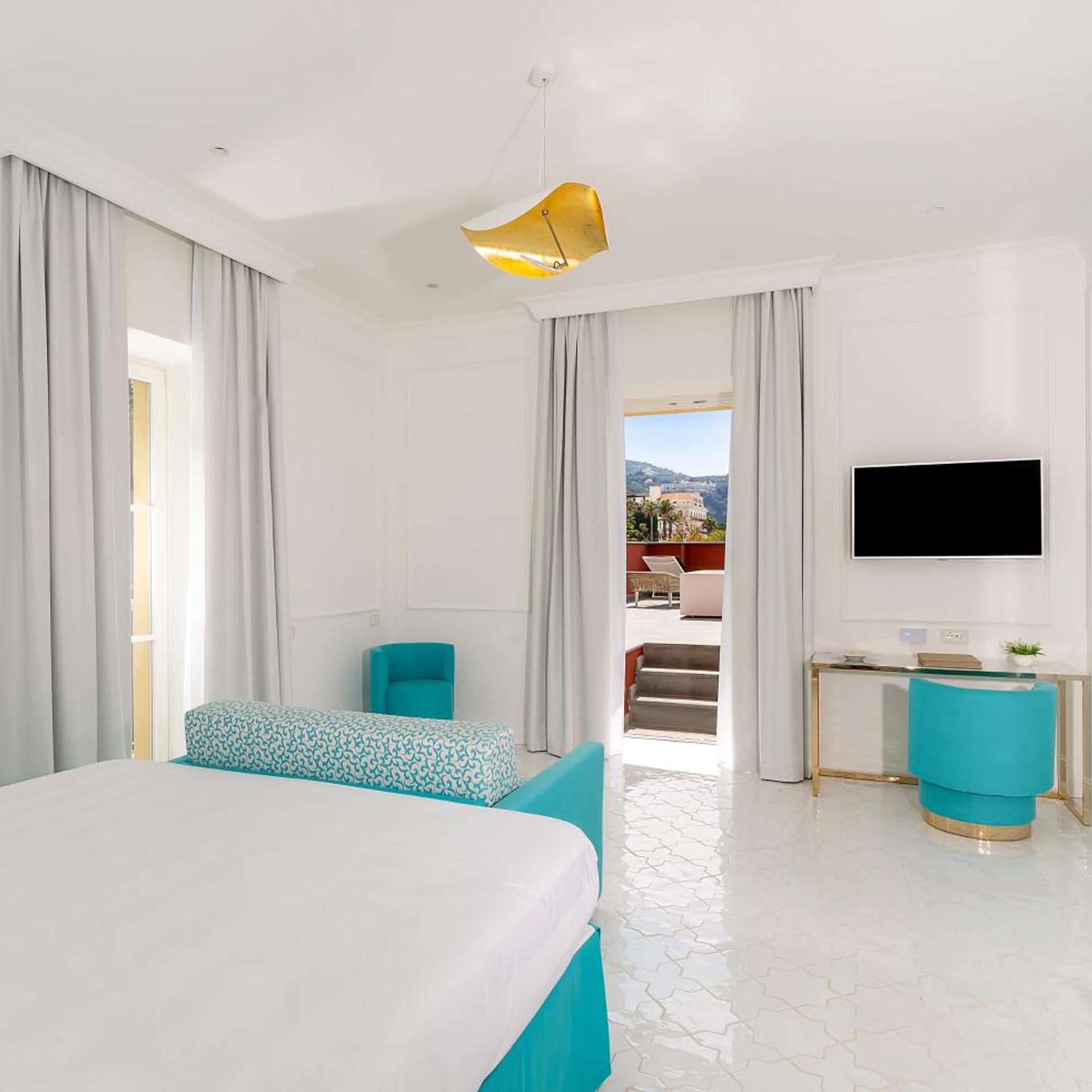 Junior Suite, Deluxe, Sea View, External Jetted Tub