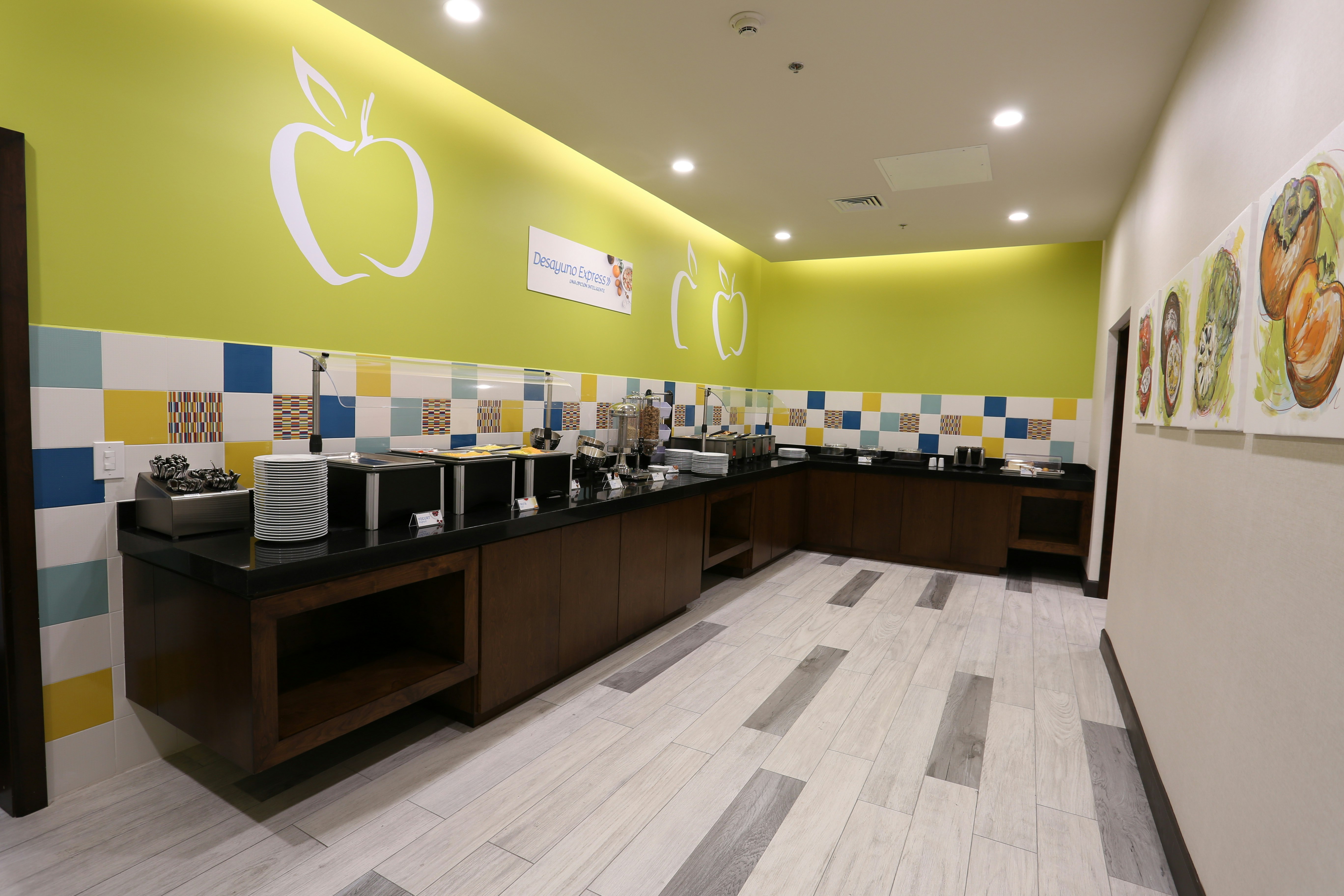 Holiday Inn Express & Suites Mexicali 61/66