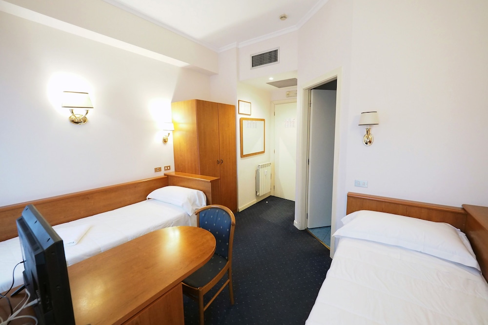 Hotel Laura 40/55