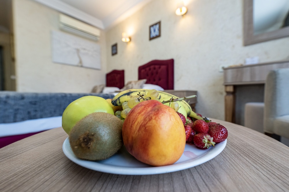 Konur Hotel 44/50