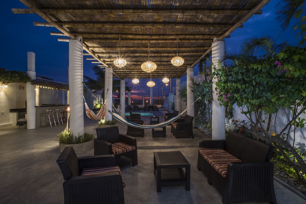 Hotel La Ria Playas 34/42