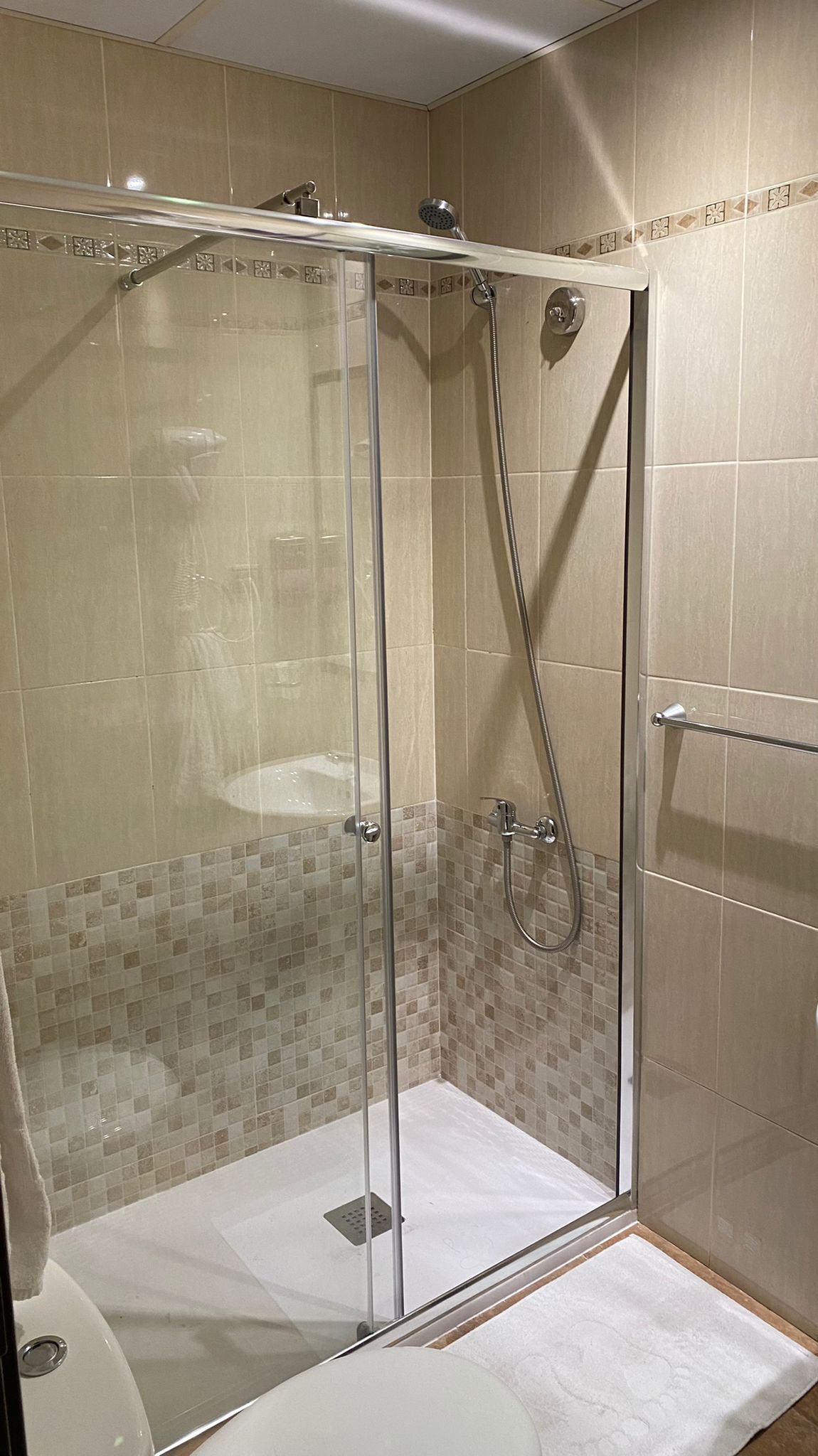 Hostal Complutense 28/28