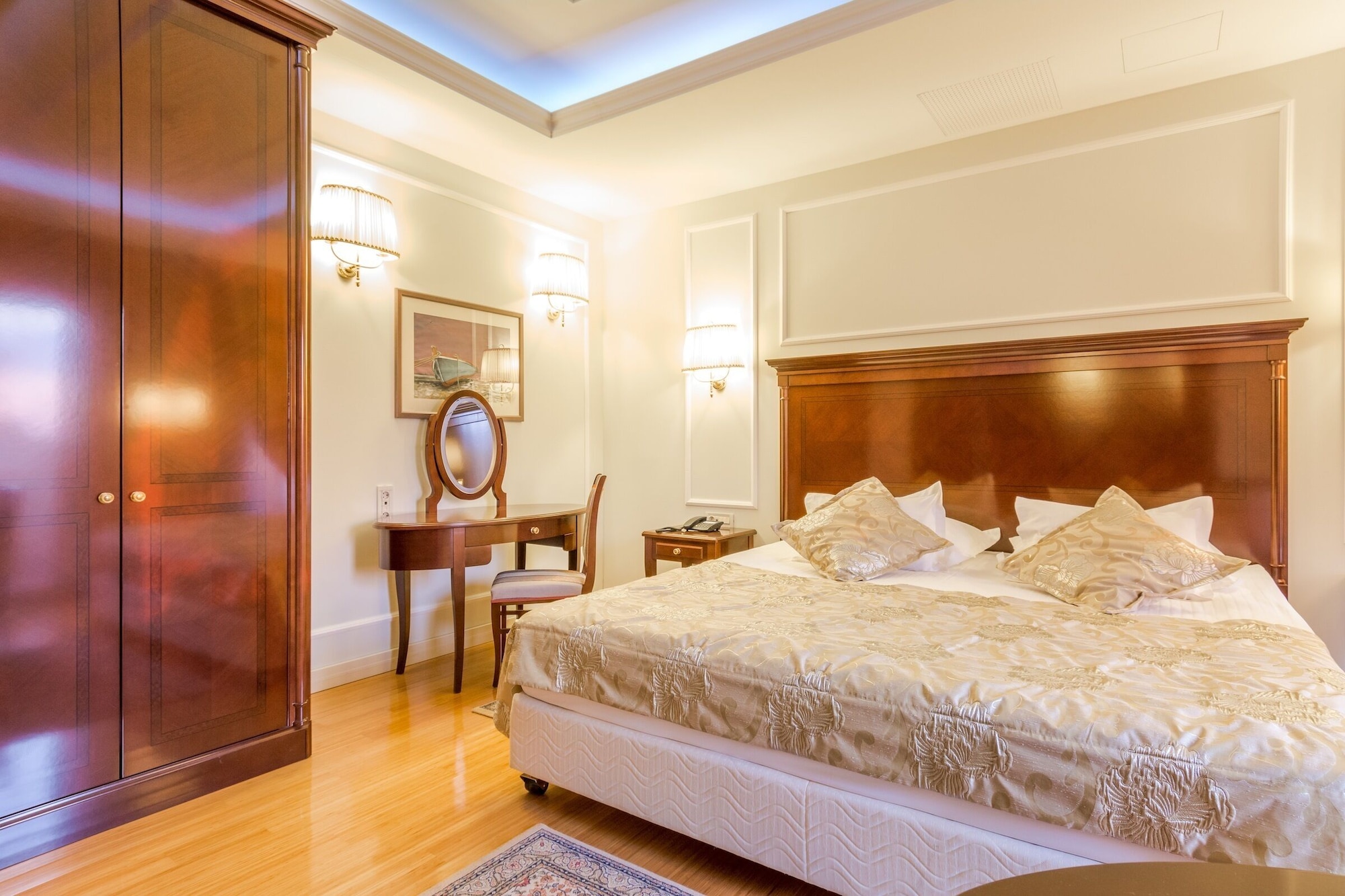 DELUXE, SUITE, BALCONY