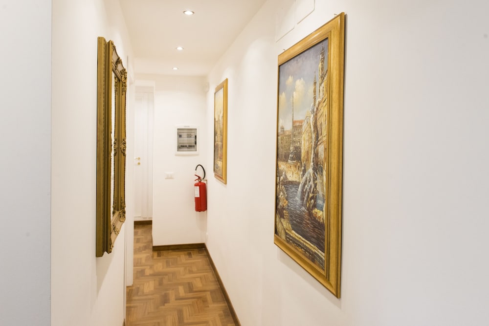 Domus Trevi 16/37