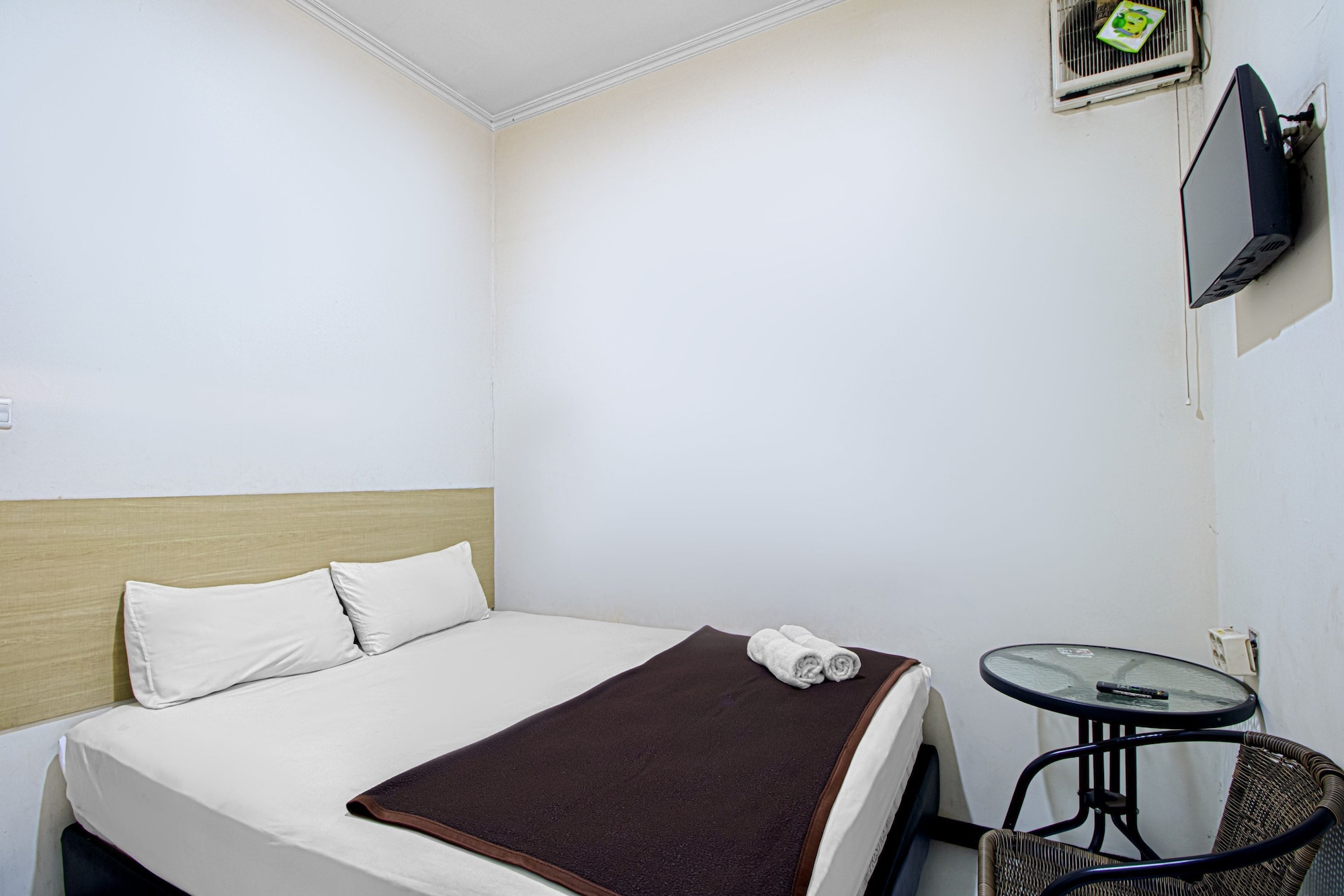 SUPERIOR, DOUBLE BED, WITH FAN