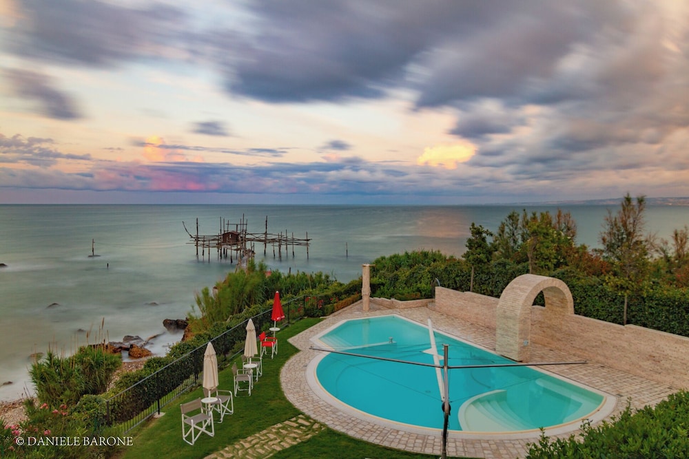 Baia Delphis Resort 34/59
