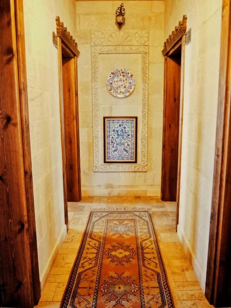 Cappadocia Stone Palace 18/43