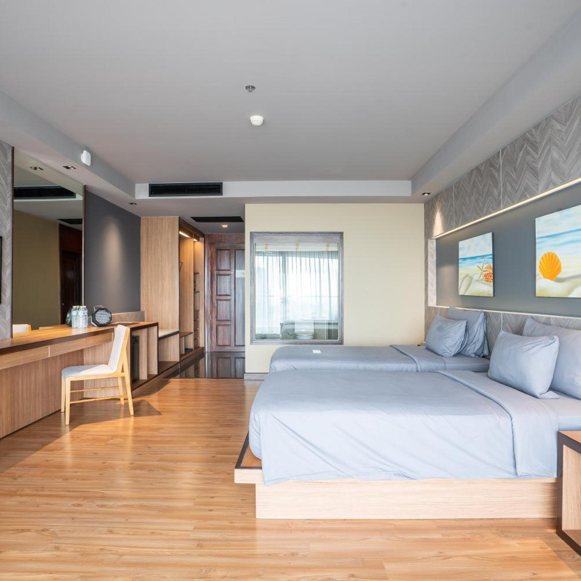 Ocean, Panoramic, King Bed