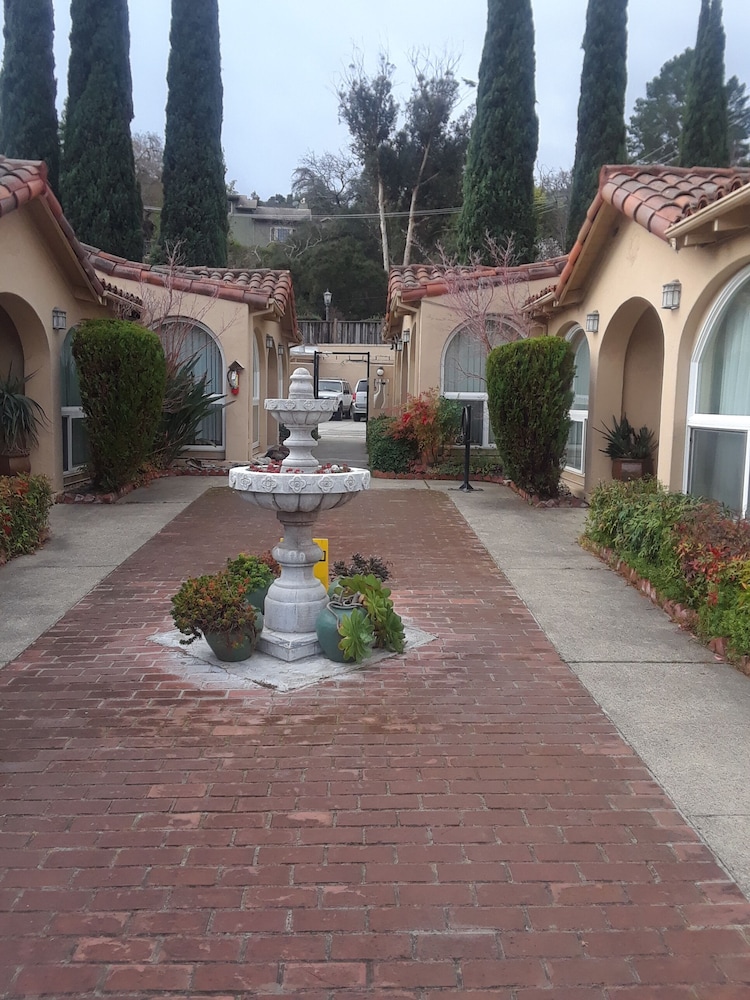 Los Gatos Garden Inn Hotel 45/50
