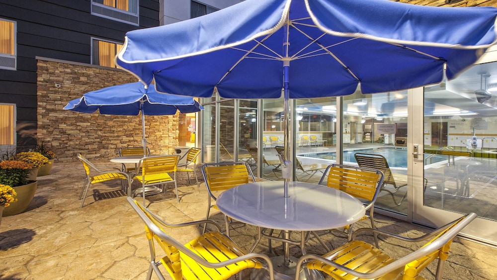 Fairfield Inn Suites Plattsburgh 37/41