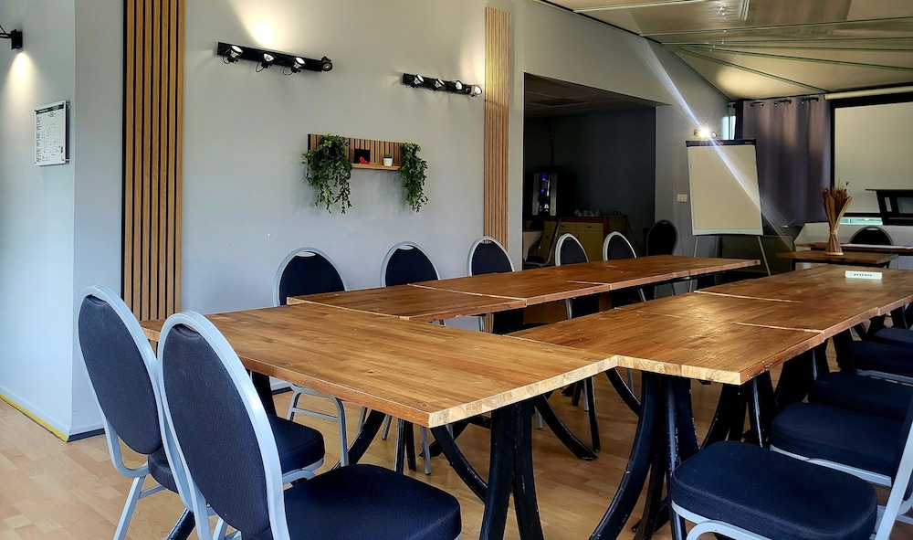 Fasthotel Limoges 20/32