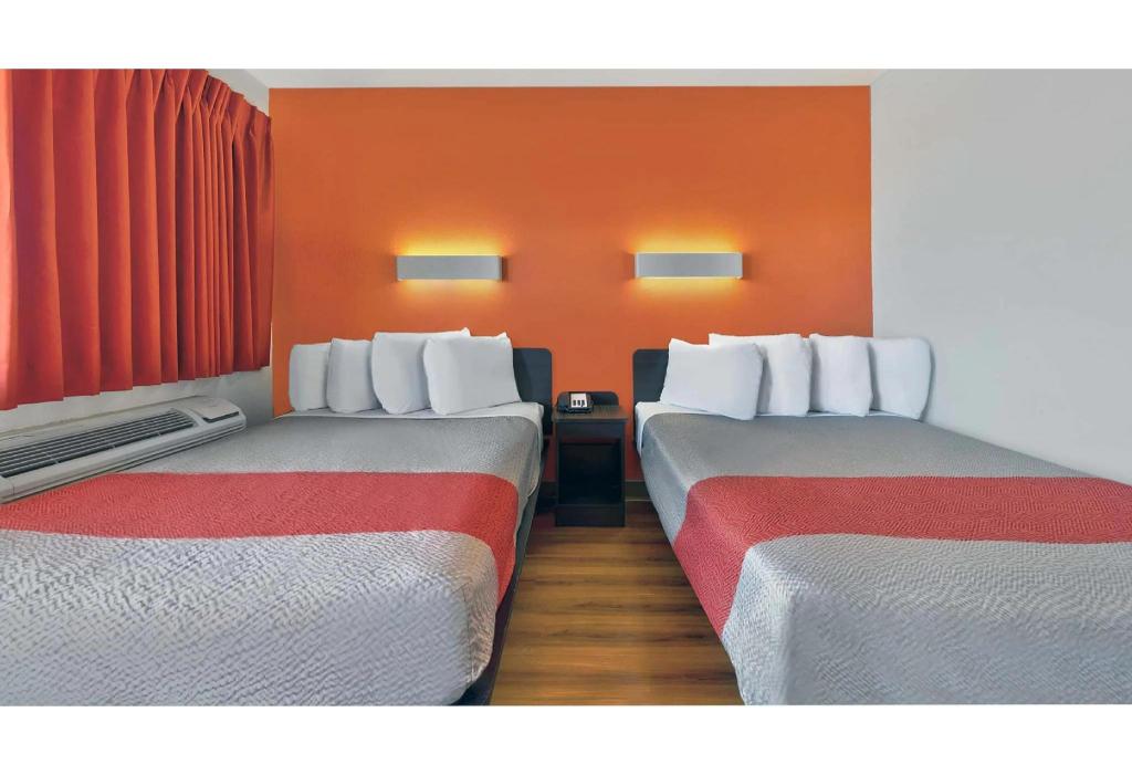 2 Full Beds - Non-Smoking، Motel6 Alamogordo, NM 9/10