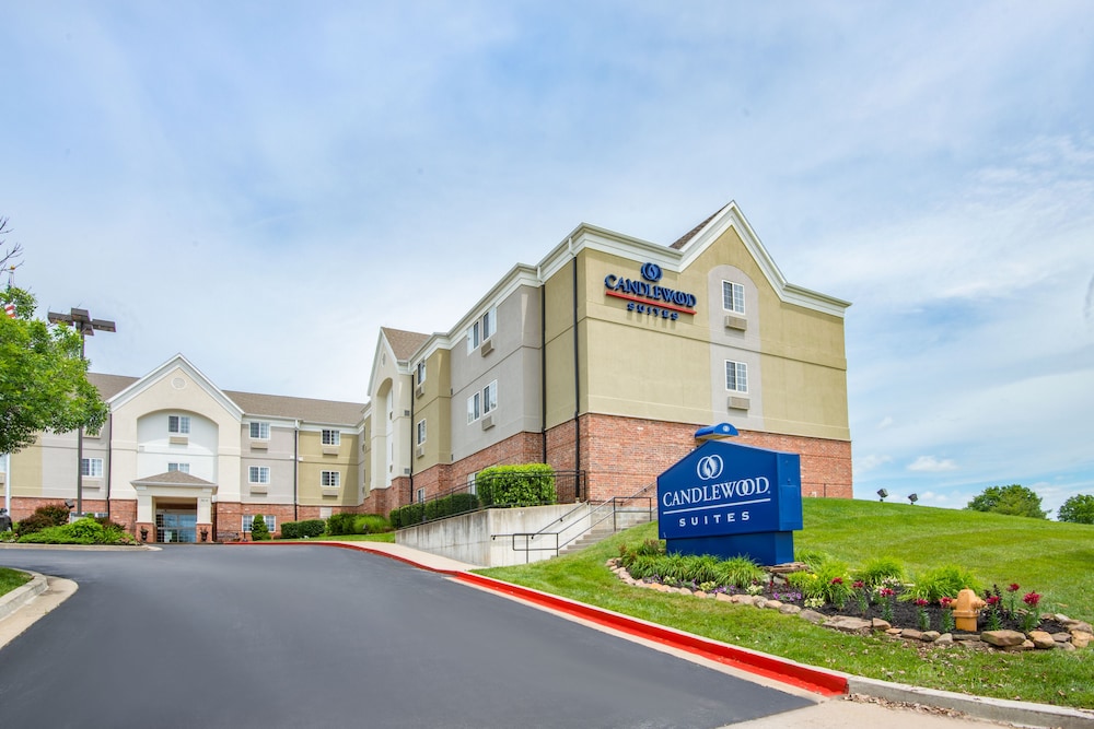 Candlewood Suites Jefferson City 5/52