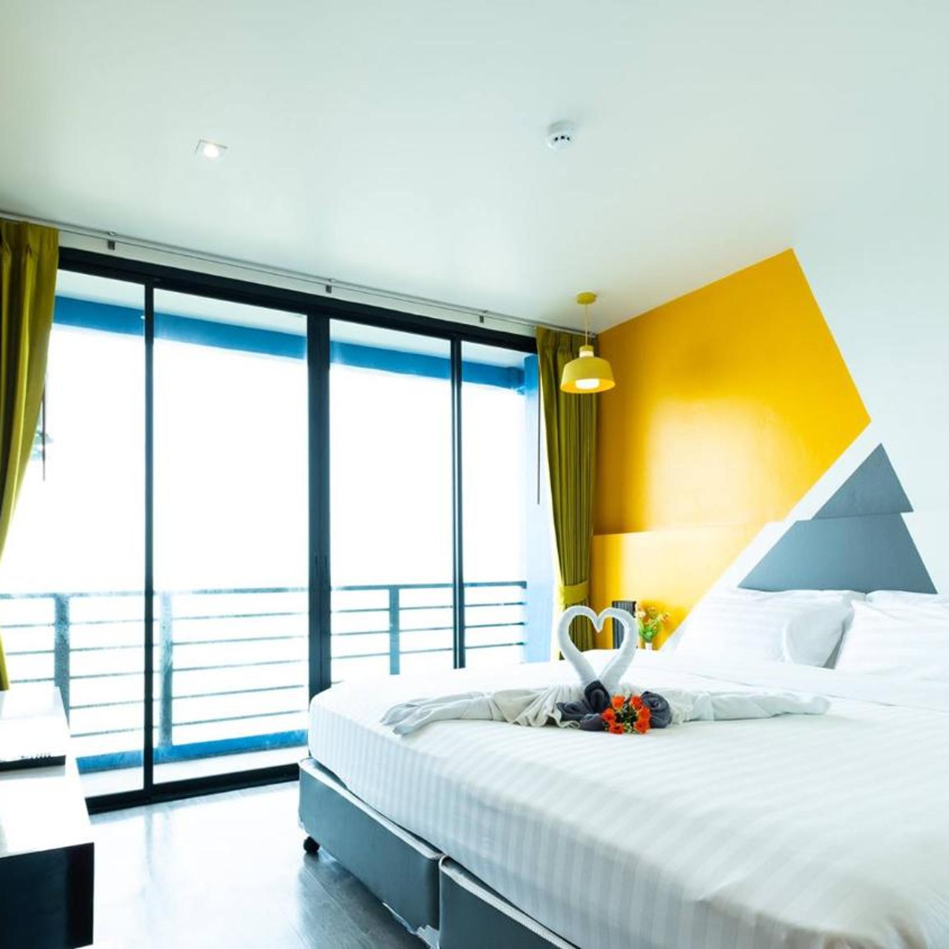 Room, Double or Twin Bed, Sea View