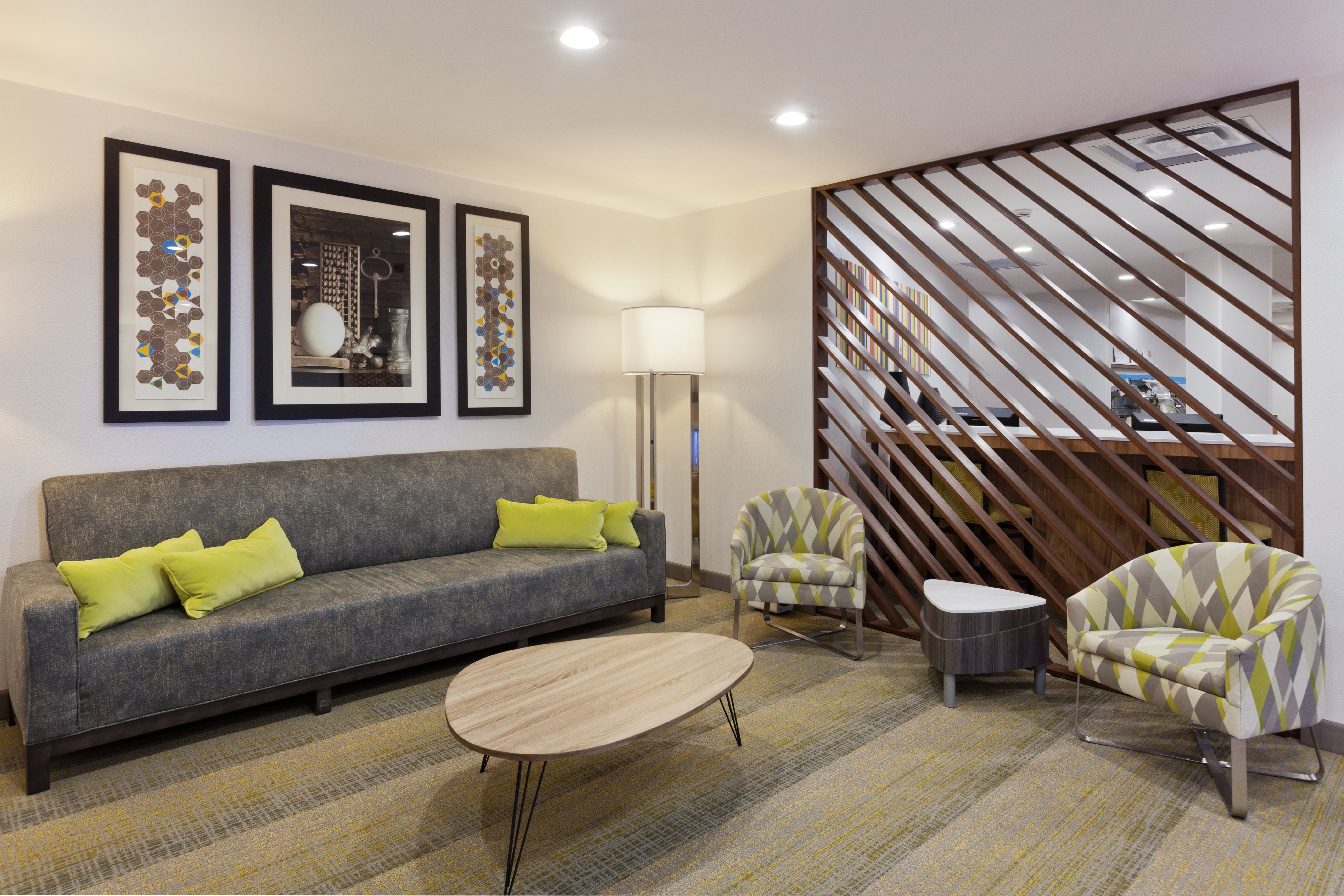 Holiday Inn Express Hotel And Suites Phenix City Columbus 35/52
