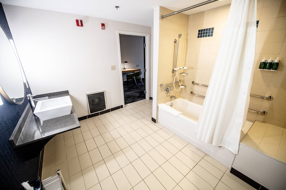 Fairfield Inn and Suites by Marriott Washington Casino Area 20/24
