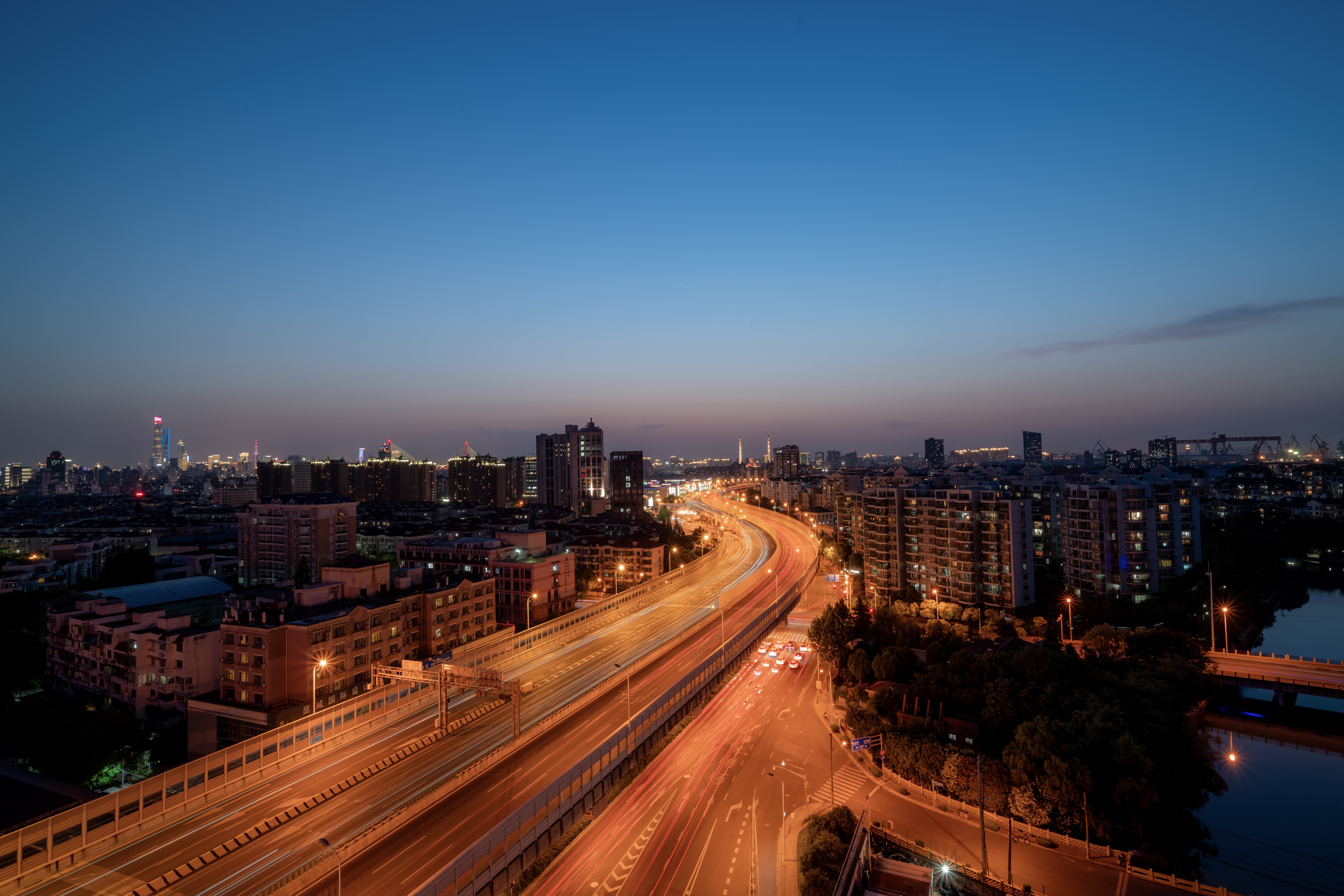 HOLIDAY INN EXPRESS SHANGHAI JINQIAO CENTRAL 18/21