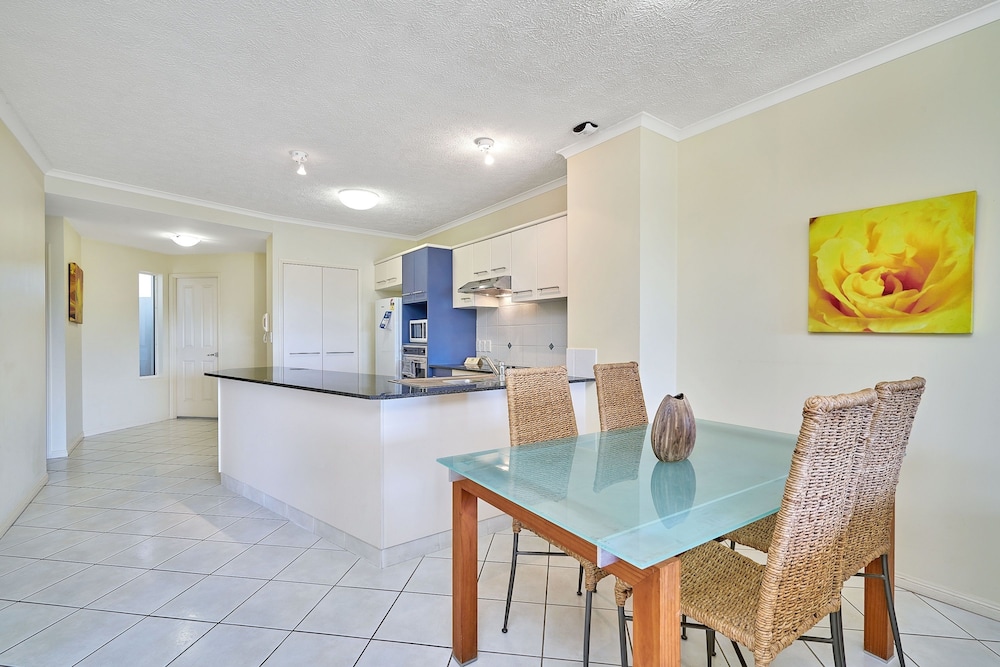 NORTH COVE WATERFRONT SUITES 51/58